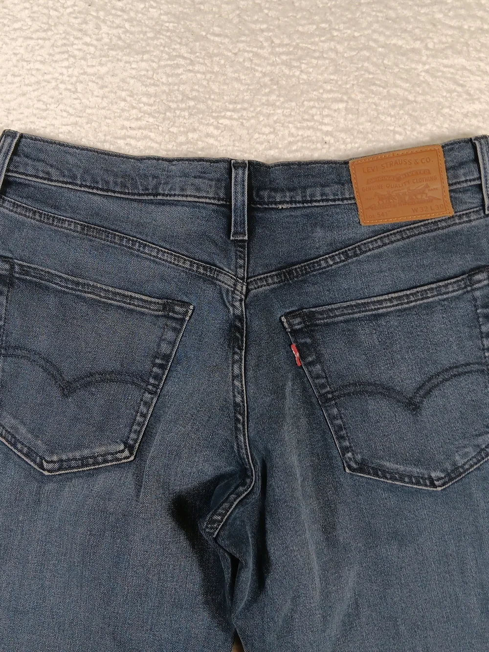 Levis 541 Premium Jeans Mens 32x30 Blue Denim Athletic Taper Fit Big E Stretch